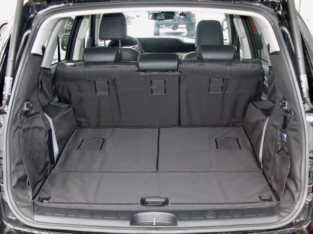 Защитный чехол AUTOSMSTUDIO "Maxi" в багажник автомобиля для Kia Mohave II рестайлинг  09.2019-2026, черный. Артикул TP-KMOH-HM2-MAXI-BL