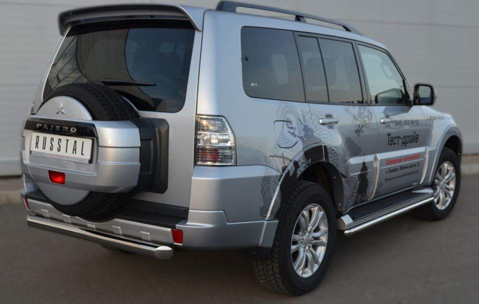 Защита RusStal заднего бампера d63 (дуга) для Mitsubishi Pajero IV 2012-2013. Артикул MP4Z-001040