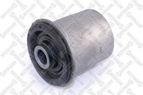 Сайлентблок переднего рычага подвески Stellox. Артикул 87-61016-SX