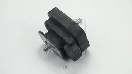 ОПОРА КПП (Quattro Freni). Артикул QF81B00004