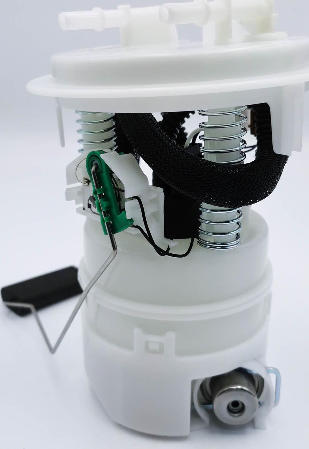 ТОПЛИВНЫЙ БЕНЗОНАСОС В СБОРЕ CITROEN/PEUGEOT C3 (FC_) 1.1 I, C3 (FC_) (Achr). Артикул EFM1290809