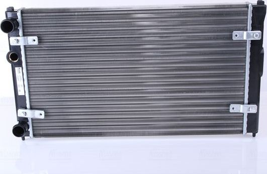 Радиатор охлаждения двигателя Nissens для SEAT Inca I 1995-2003. Артикул 639951