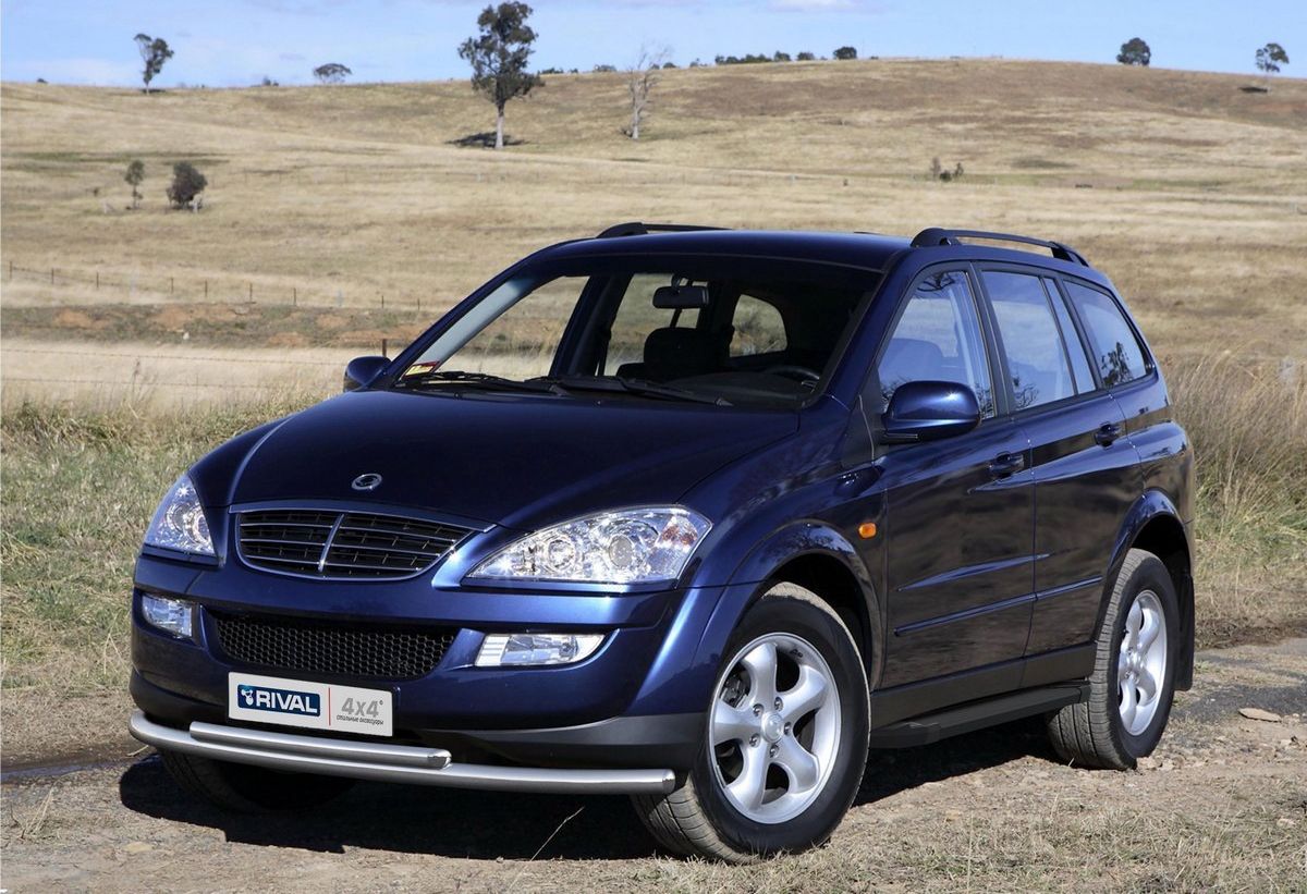 Пороги алюминиевые Rival Black для SsangYong Kyron I рестайлинг 2007-2015. Артикул F173ALB.5301.1