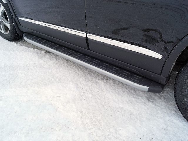 Пороги алюминиевые ТСС с пластиковой накладкой 1720 мм для Haval M6 2023-2026 Карбон серебро. Артикул HAVM623-14SL