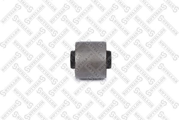 Сайлентблок переднего рычага подвески Stellox. Артикул 87-98092-SX