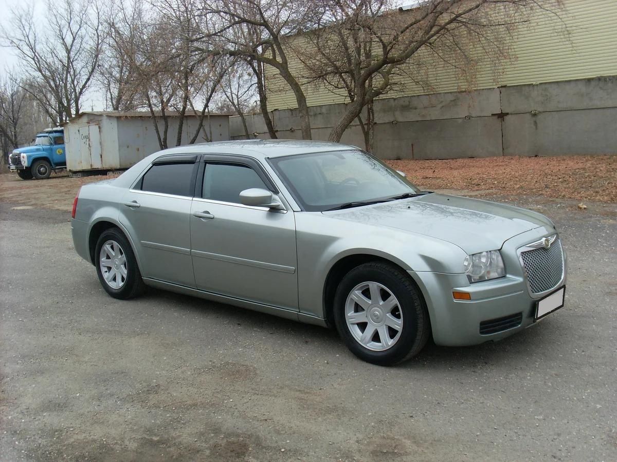 Дефлекторы Cobra Tuning для окон Chrysler 300С седан 2004-2010. Артикул C50304