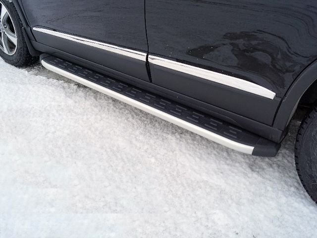 Пороги алюминиевые ТСС с пластиковой накладкой 1720 мм для Haval M6 2023-2026. Артикул HAVM623-14AL