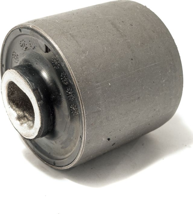 Сайлентблок переднего рычага подвески Cworks. Артикул F280R0054