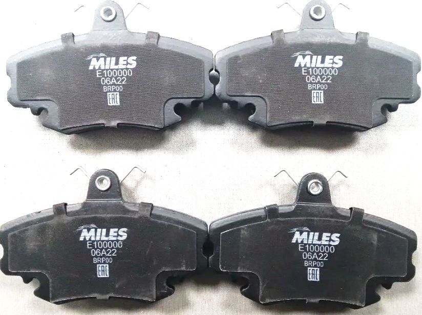 Тормозные колодки Miles (Semi-Metallic). Артикул E100000
