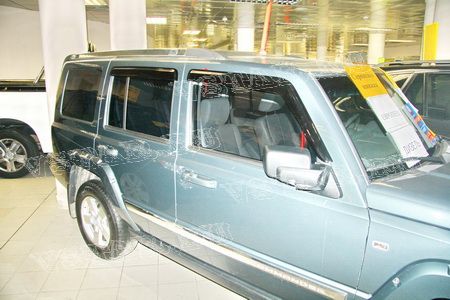 Дефлекторы V-Star для окон Jeep Commander 2006-2010. Артикул D37127