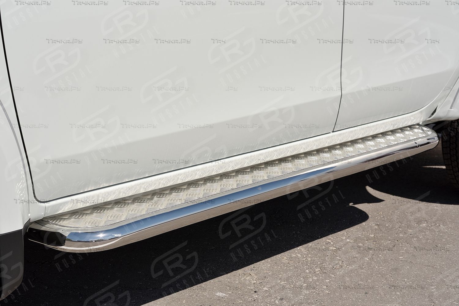 Защита порогов РусCталь труба d63 с листом (вариант 1) для Mitsubishi L200 V 2015-2019. Артикул ML2L-0022501