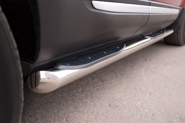 Защита порогов RusStal труба d76 с накладками (вариант 1) для Land Rover Range Rover Evoque I Prestige, Pure 2011-2018. Артикул REPT-0008051