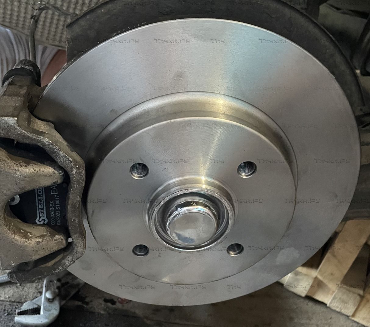 Тормозной диск Miles задний для Peugeot 308 I 2007-2014. Артикул K011685