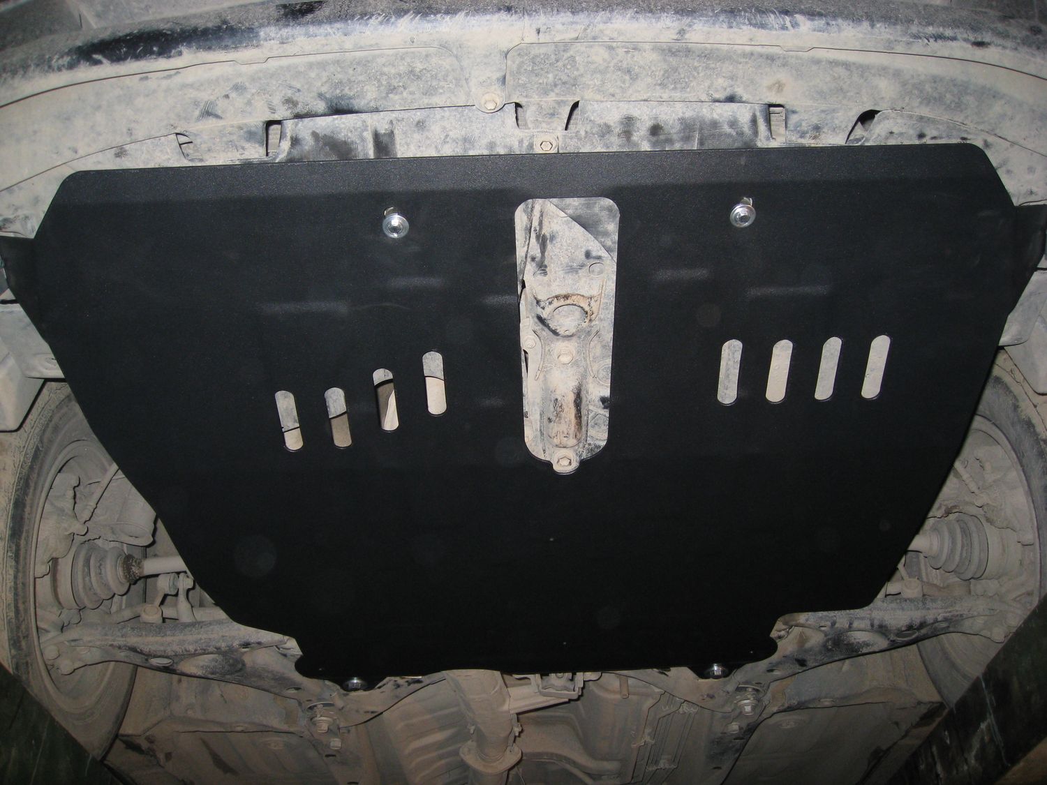 Защита Alfeco для картера и КПП Toyota Ipsum I 1996-2001. Артикул ALF.24.31