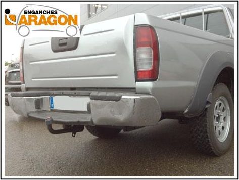 Фаркоп Aragon для Nissan Navara D22 2002-2016. Артикул E4404BA
