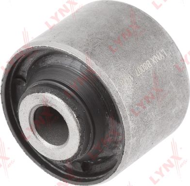 Сайлентблок переднего рычага подвески LYNXauto. Артикул B8007