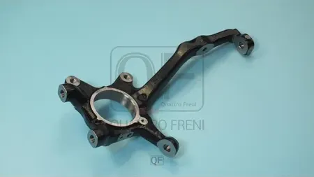 КУЛАК ПОВОРОТНЫЙ LH (Quattro Freni). Артикул QF00D00100