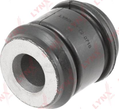 Сайлентблок переднего рычага подвески LYNXauto. Артикул B8192