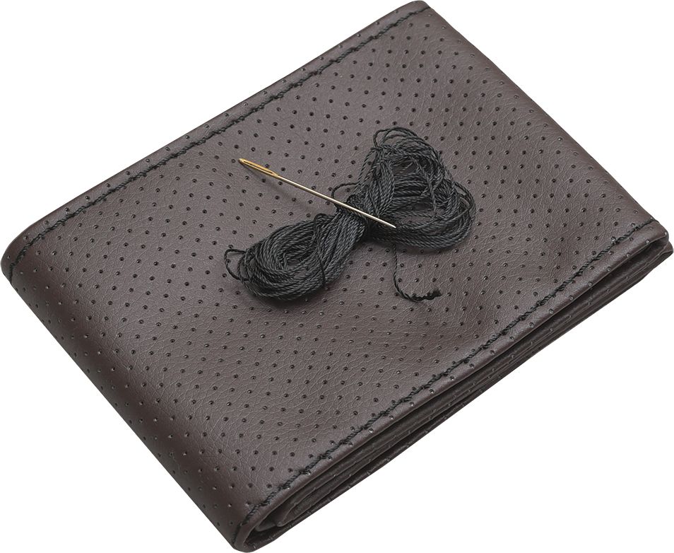 Оплётка на руль Rezkon (размер M, экокожа перф., цвет КОРИЧНЕВЫЙ/ЧЕРНЫЙ). Артикул 8001026011