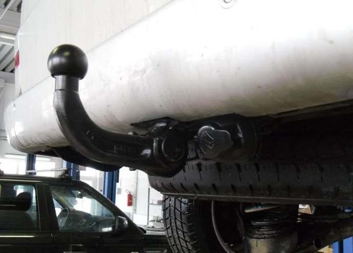 Фаркоп Westfalia для Mercedes-Benz V-Класс W639 2004-2014. Быстросъемный крюк. Артикул 313382600001