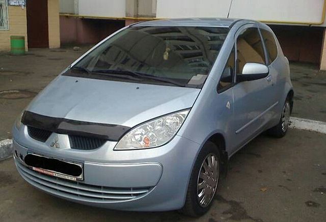 Дефлекторы SIM для капота Mitsubishi Colt VII 2004-2009. (темный). Артикул SMICOL0412