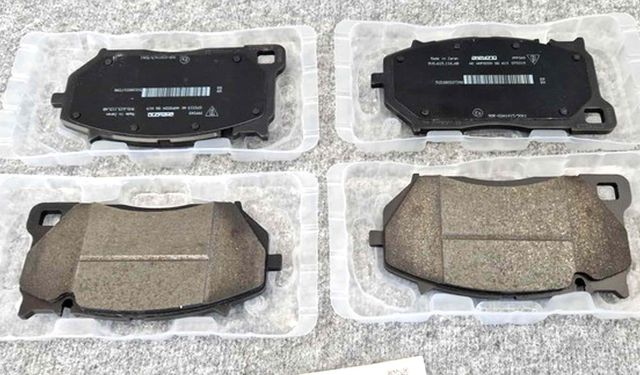 1 комлект торм. колодок для диск. тормозов VAG. Артикул 9Y0698151AD