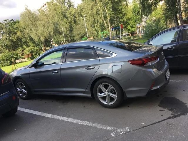 Дефлекторы Сobra с хромированным молдингом для окон Hyundai Sonata VII LF седан 2014-2019. Артикул H25914CR