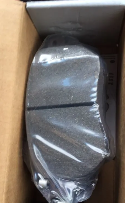 Тормозные колодки Miles (Semi-Metallic). Артикул E100236