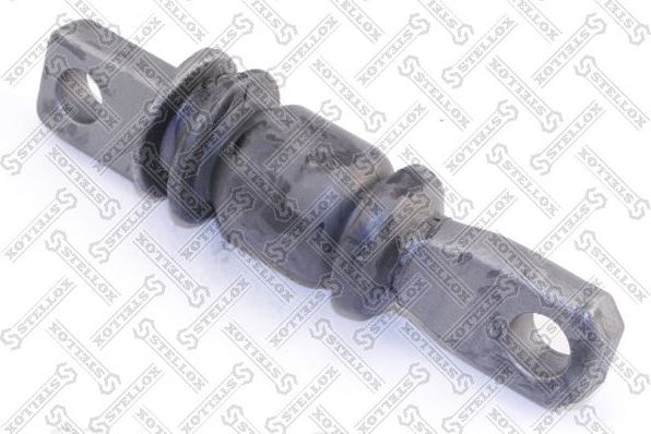 Сайлентблок переднего рычага подвески Stellox. Артикул 87-51026-SX