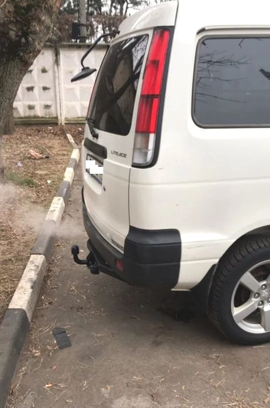 Фаркоп Halty для Toyota Town Ace 1996-2007. Американский квадрат. Артикул TNoa96-01E (H.T61.E)