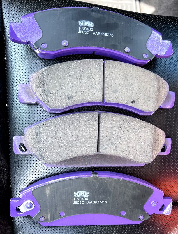 Тормозные колодки NiBK передние для Cadillac Escalade IV 2014-2026. Артикул PN0400