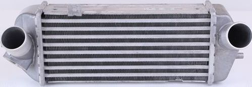 Интеркулер Nissens ** FIRST FIT **. Артикул 96558