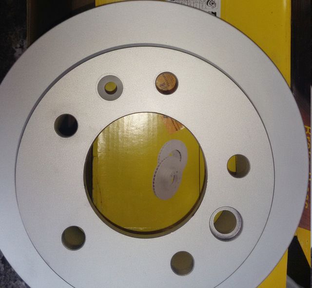 Тормозной диск Textar Pro передний для Volkswagen LT II 1996-2006. Артикул 92131503