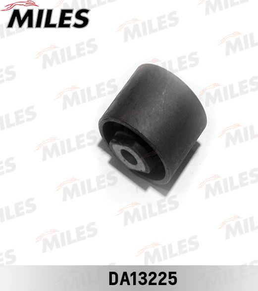 Сайлентблок задней балки Miles. Артикул DA13225