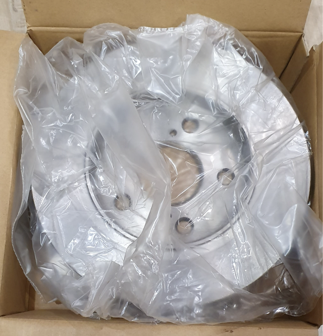 Тормозной диск Miles задний для Toyota Auris II 2012-2018. Артикул K010507