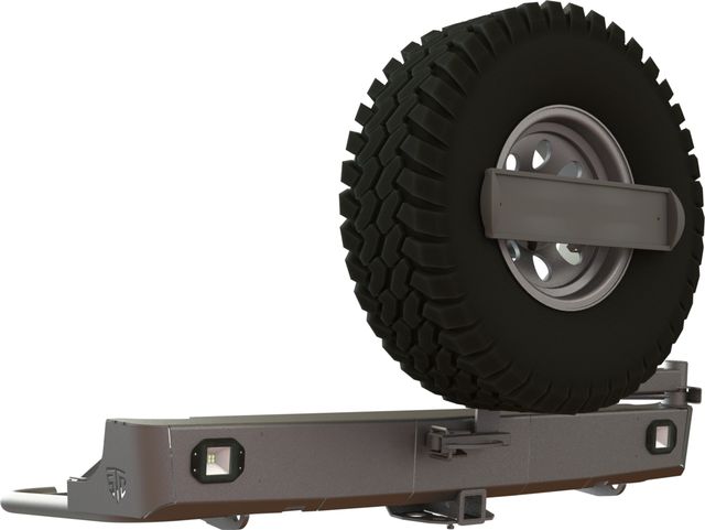 Бампер силовой STC задний для Toyota Hilux VIII 2015-2026 с квадратом под фаркоп, кронштейном крепления запасного колеса по центру, кронштейном крепления гос номера и фарами заднего хода/ ПТФ. Артикул STC-TH15-BR-C1-L2