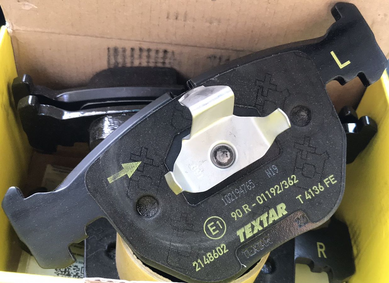 Тормозные колодки Textar Q+. Артикул 2148602