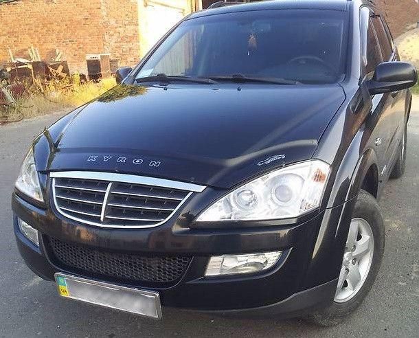 Дефлектор VT52 для капота SsangYong Kyron I 2005-2015. Артикул SSY03VT