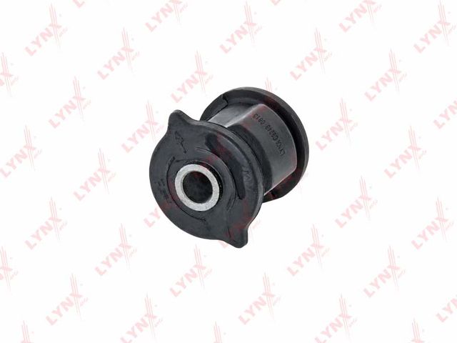 Сайлентблок заднего рычага подвески LYNXauto. Артикул C9243