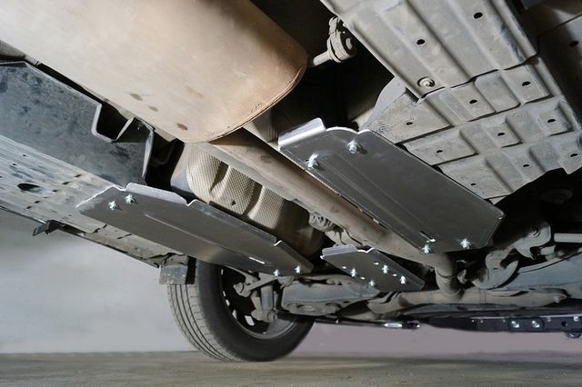 Защита алюминиевая ТСС (4 мм) для бака GAC GS8 2021-2023. Артикул ZKTCC00556