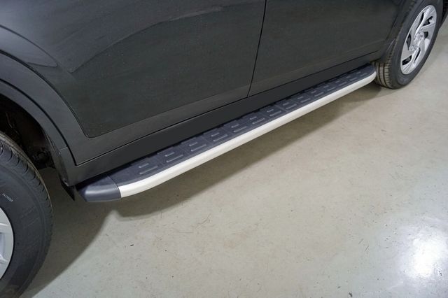 Пороги алюминиевые ТСС с пластиковой накладкой 1820 мм для Haval Dargo 2022-2026. Артикул HAVDAR22-28AL