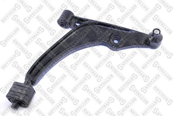 Поперечный рычаг передней подвески Stellox. Артикул 57-61020-SX