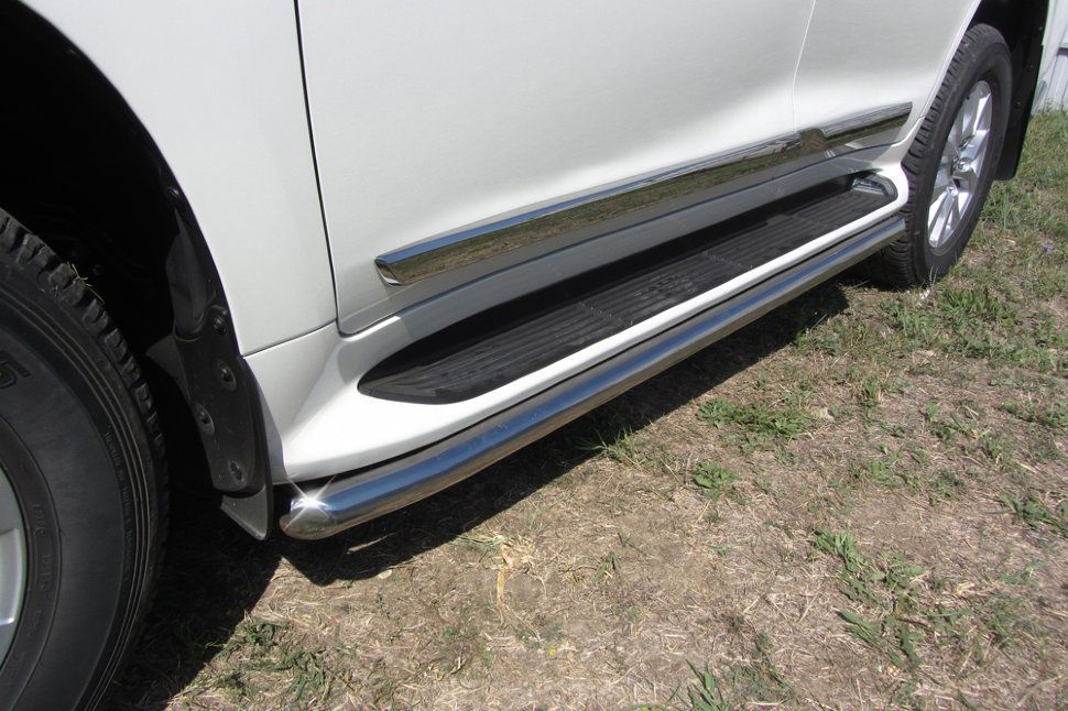 Защита Slitkoff штатного порога d57 для Toyota Land Cruiser 200 рестайлинг 2015-2021. Артикул TLC2-15-006