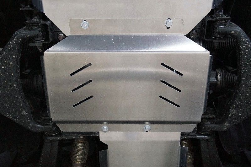 Защита алюминиевая ТСС (4 мм) для переднего моста Tank 500 2023-2026. Артикул ZKTCC00623