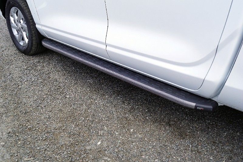 Пороги алюминиевые ТСС с пластиковой накладкой 1920 мм для Changan Hunter Plus 2.0 4WD 2023-2026 Карбон серые. Артикул CHANHUNPL23-24GR