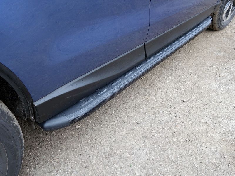 Пороги алюминиевые ТСС с пластиковой накладкой 1720 мм для Subaru Forester (SJ) IV рестайлинг 2016-2017 Карбон черные. Артикул SUBFOR16-06BL