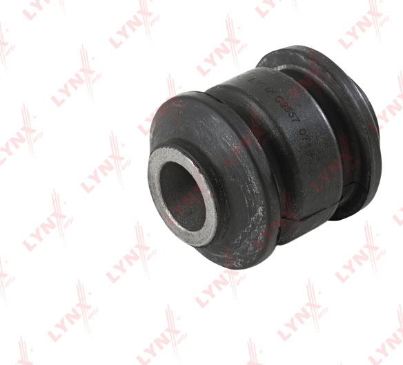 Сайлентблок задней балки LYNXauto. Артикул C9557