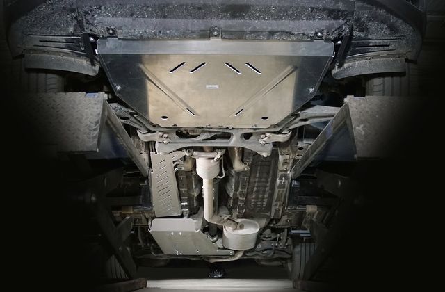 Защита алюминиевая ТСС (4 мм) для картера, КПП, топливопровода, бака и заднего редуктора Jaecoo J8 2024-2026. Артикул ZKTCC00703K