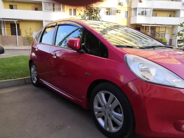 Дефлекторы Cobra Tuning для окон Honda Jazz II 2008-2014. Артикул H11308