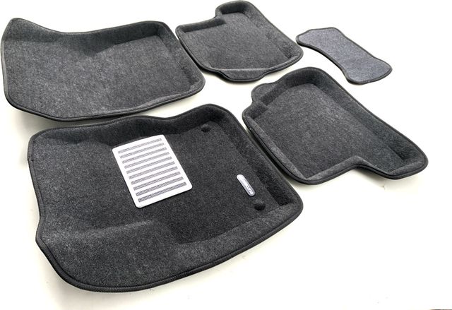 Коврики текстильные Euromat 3D Lux для салона Ford Focus III рестайлинг седан, хэтчбек, универсал 2014-2026 Темно-серый. Артикул EM3D-002207G